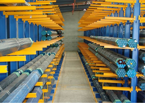 kualitas  Heavy Duty Industrial Cantilever Pallet Racking For / Timber /  Lumber / Long Pipes pabrik