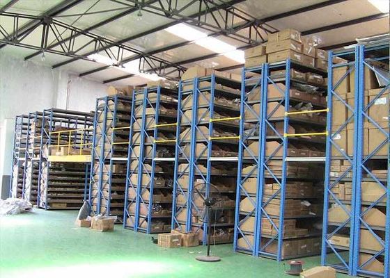 kualitas  Rack Supported Mezzanine Industrial Steel Storage Racks Cold Rolled With Racking Frames pabrik