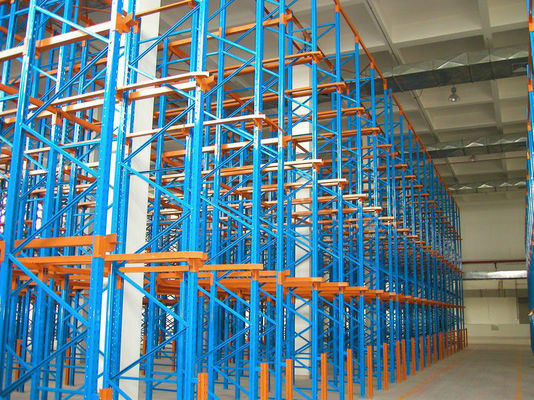 Baja Q235 Drive In Pallet Racking Perlengkapan Rak Industri Custom