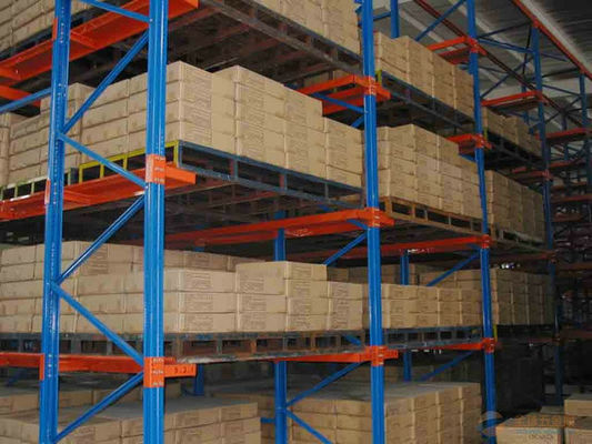 Cold Rolled Steel Drive In Drive Through Racking System Untuk Gudang Industri
