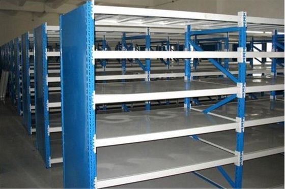 Warehouse Steel Medium Duty Storage Rack Dengan Framing dan Balok Tegak Layanan OEM