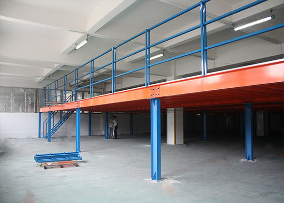 Long Span Industrial Mezzanine Floors Struktur baja untuk penyimpanan gudang