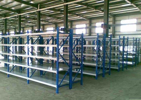 Warehouse Steel Medium Duty Storage Rack Dengan Framing dan Balok Tegak Layanan OEM