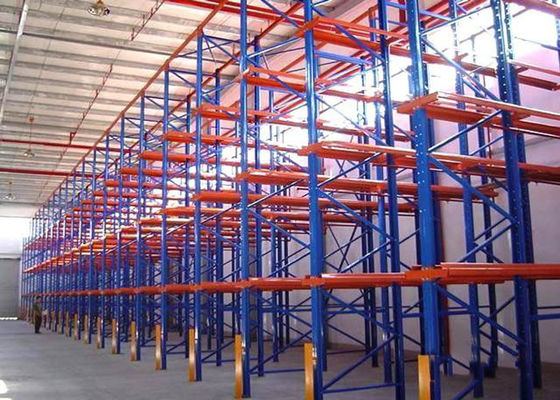 Baja Q235 Drive In Pallet Racking Perlengkapan Rak Industri Custom
