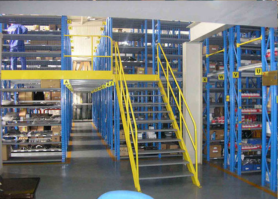 Multi Level Industrial Storage Mezzanine Racking Floor untuk Gudang Area Besar