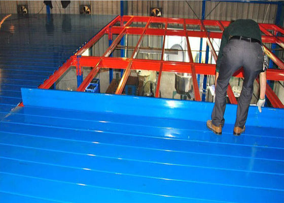 Baja Q235 Lantai Mezzanine untuk penyimpanan industri dengan pelat baja 500kg/m2