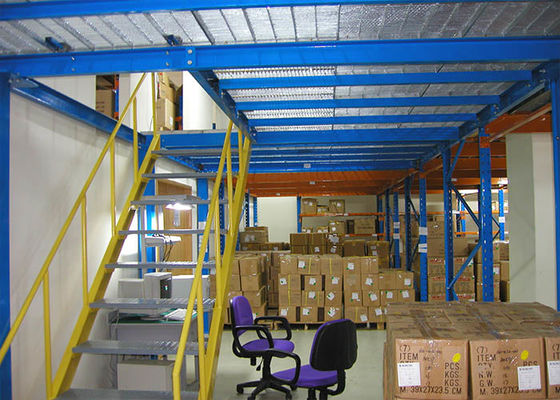 Baja Q235 Lantai Mezzanine untuk penyimpanan industri dengan pelat baja 500kg/m2