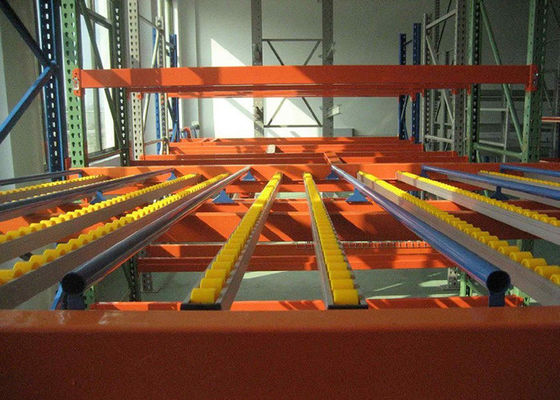 1000kg/pallet Rak penyimpanan baja industri Rak aliran gravitasi di gudang