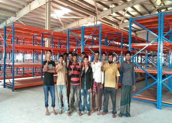 Rak penyimpanan baja industri tugas berat yang disesuaikan untuk gudang besar