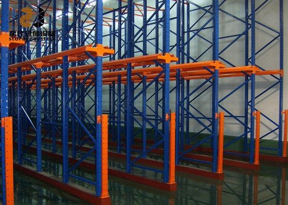 500-4000kg/pallet Drive In dan Drive Through Racking Ukuran yang disesuaikan