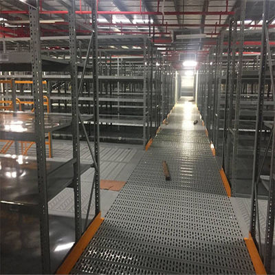 Lantai Mezzanine Industri Baja beban lantai 300-1000kg Per Meter persegi untuk pilihan penyimpanan serbaguna