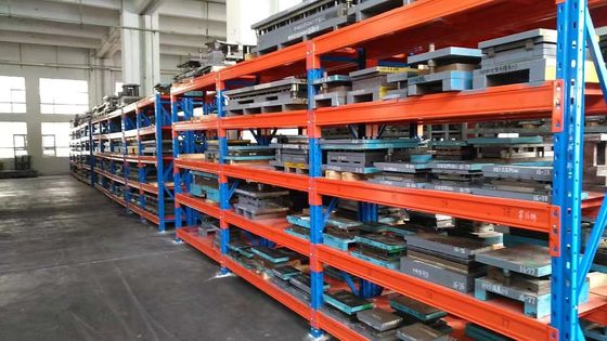 Perlindungan Korosi Finish Rak penyimpanan logam industri untuk solusi penyimpanan serbaguna